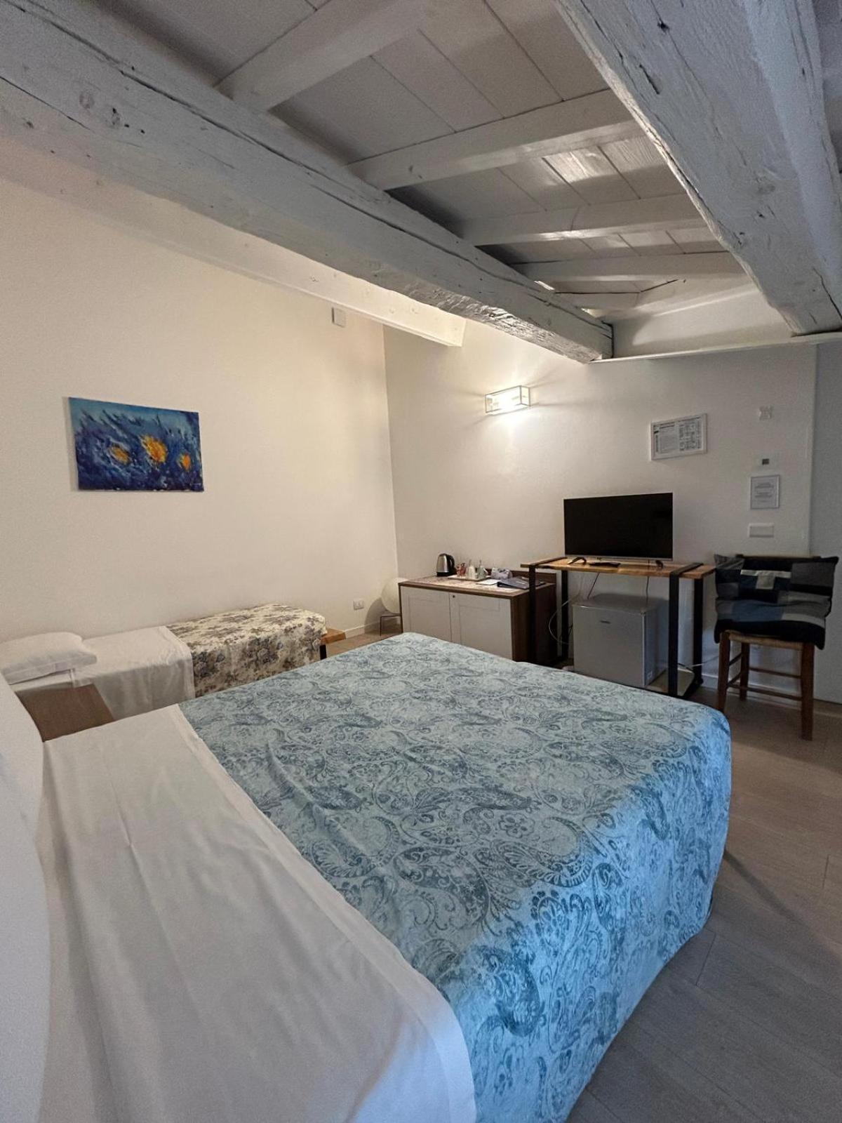 Carrera Home Appartamenti Verona - Bike Hotel エクステリア 写真