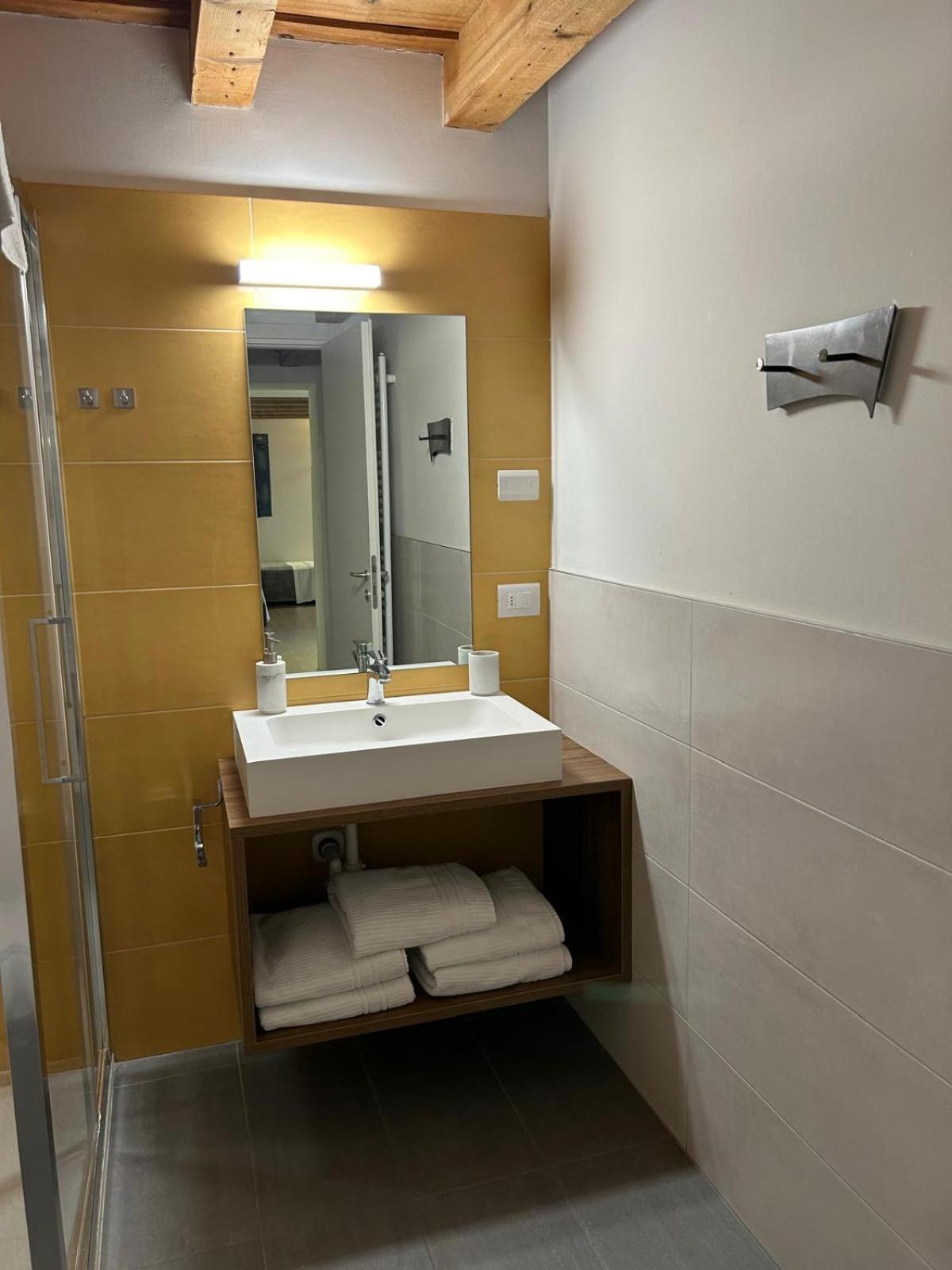 Carrera Home Appartamenti Verona - Bike Hotel エクステリア 写真